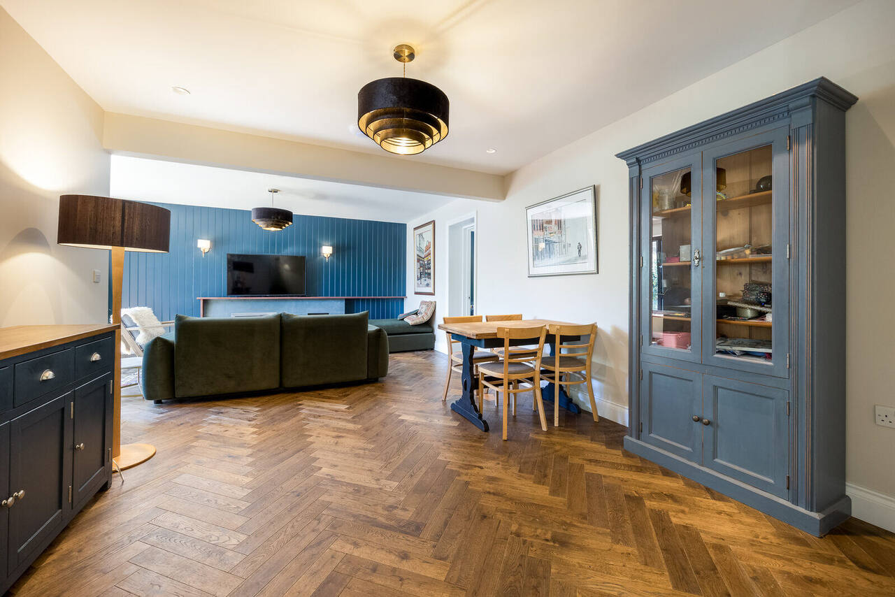 Blenheim Drive, open-plan kitchen and dining